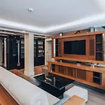 Murowanica 3*