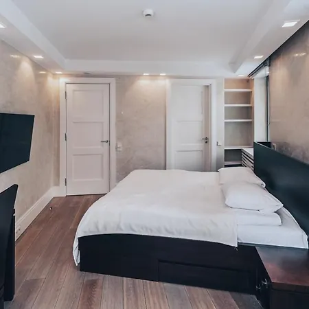Otel Murowanica