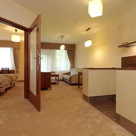 Ξενοδοχείο Murowanica 3*