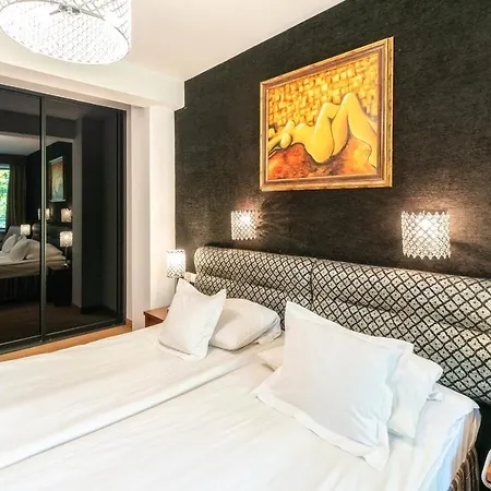 Murowanica Hotel