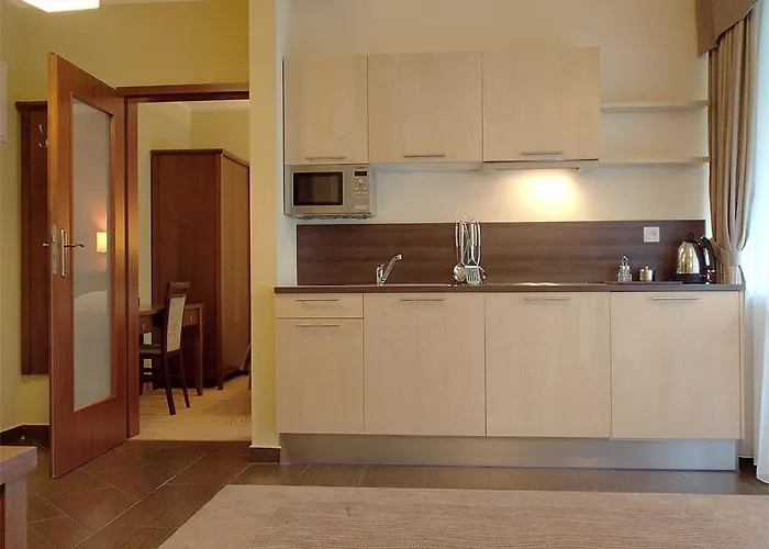 Отель Murowanica