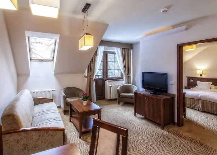 Отель Murowanica